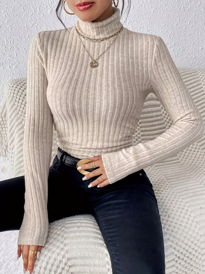 Cloe | Classic Turtleneck