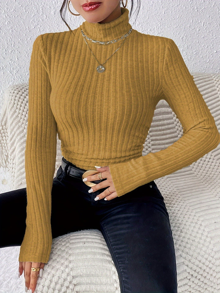 Cloe | Classic Turtleneck