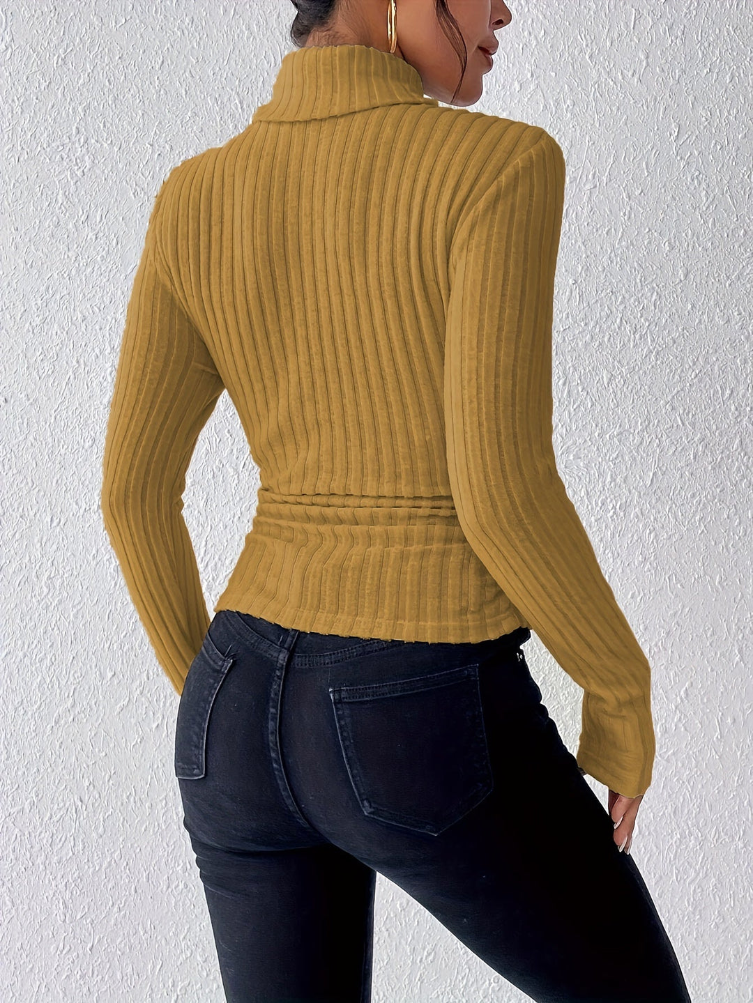 Cloe | Classic Turtleneck